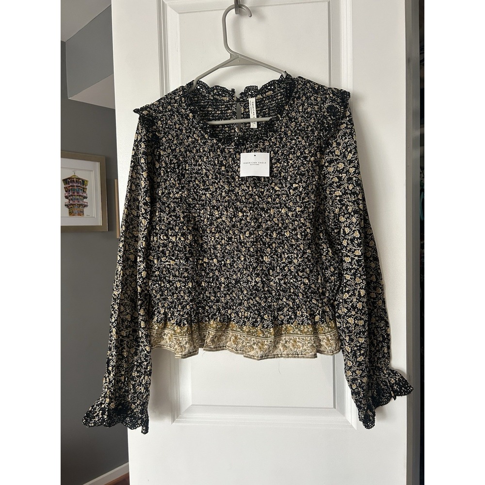 NWT American Eagle Smocked Floral Long Sleeve Crop Top Ruffle Blouse Womens Sz L